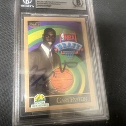 Autographed 90-91 Gary Payton Skybox #365
