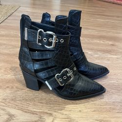 Black Ankle Boots With Buckles EU40