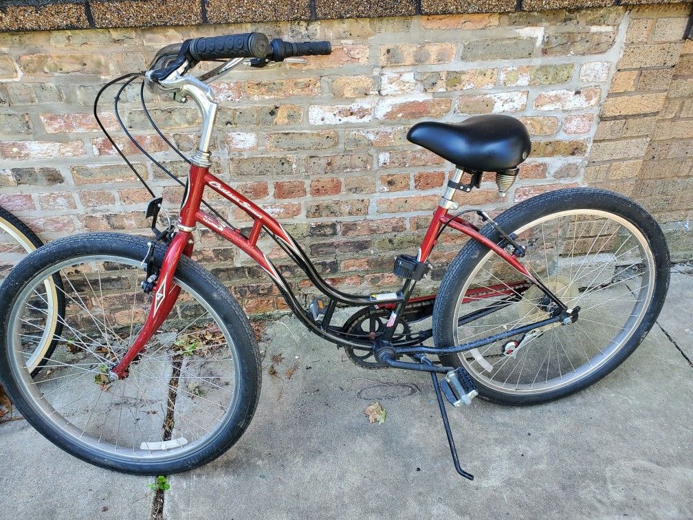 SCHWINN Cruiser Seven. Beach Cruiser