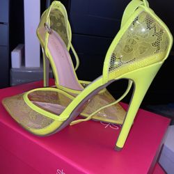 Shoedazzle Yellow Heels