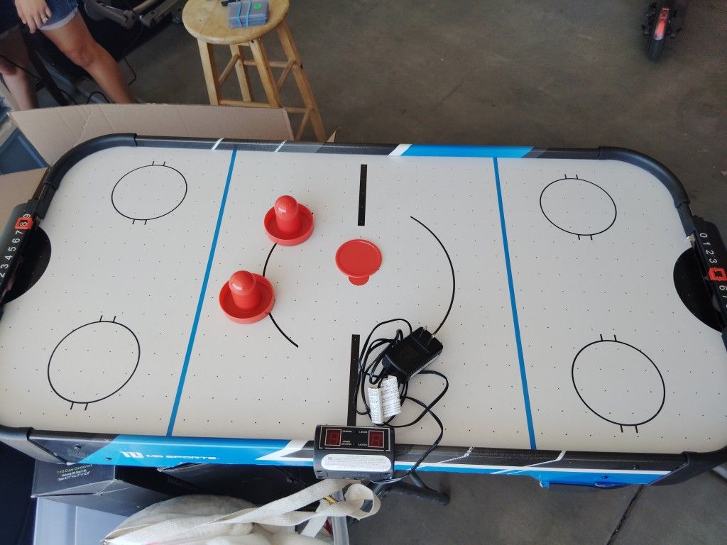 Air Hockey Table