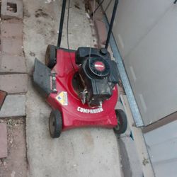 LIKE NEW CVOMPANION PUSH GAS LAWN MOWER!
