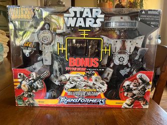Star Wars Transformers Millennium Falcon Set