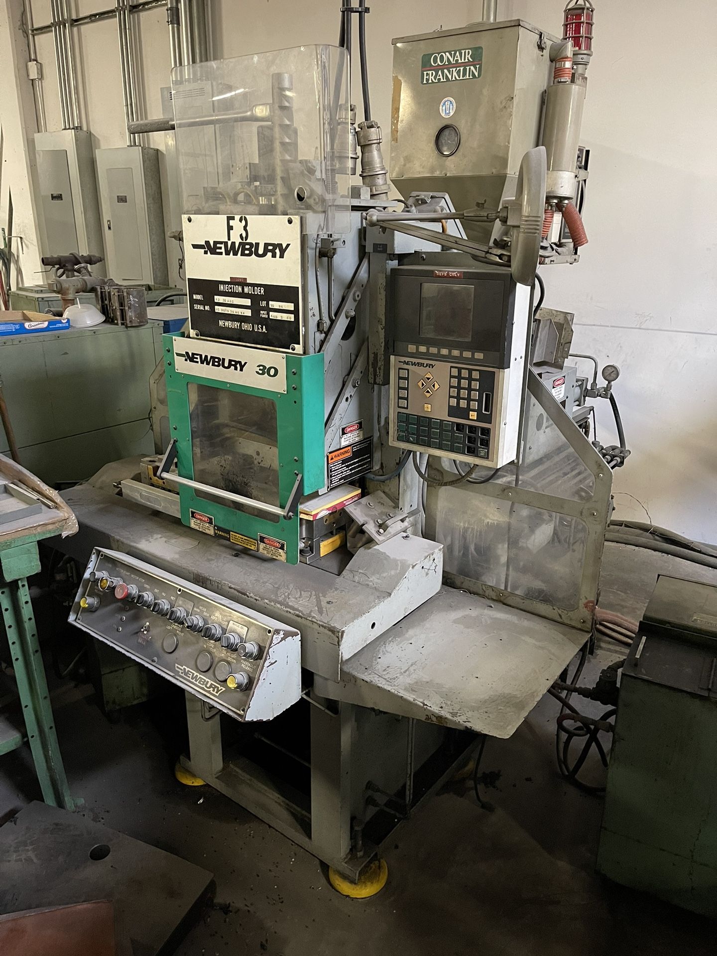 30 Ton Newbury V3-30BRS Vertical Shuttle Injection Molding Machine