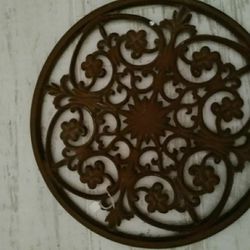 Metal disk plant stand? Stepping stone? Paintable. 17" diameter
