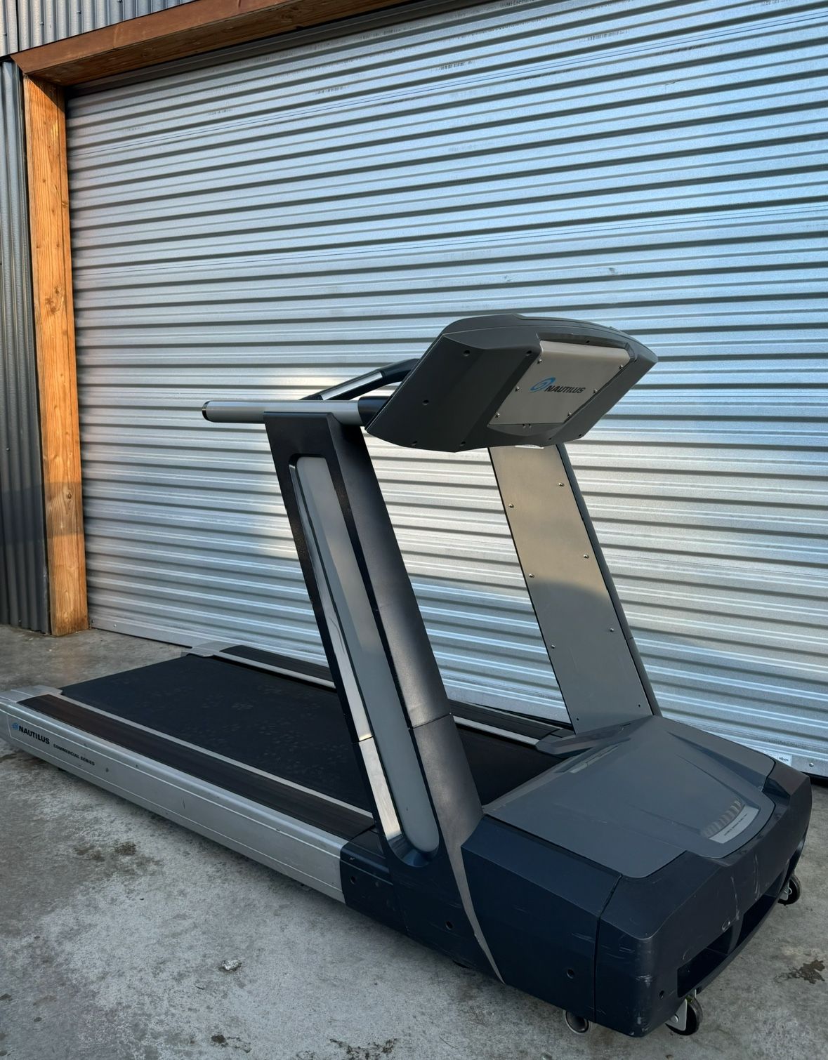 Nautilus T914 Commercial Treadmill