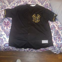 Black New York Yankee Jersey XL