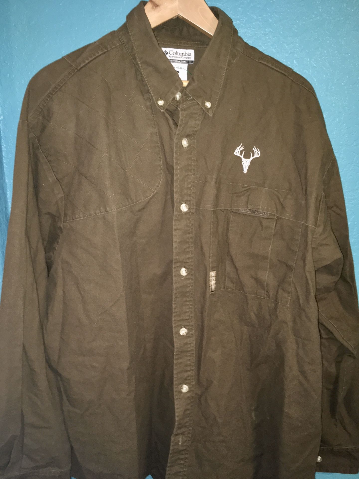 Columbia adult xl long sleeve shirt