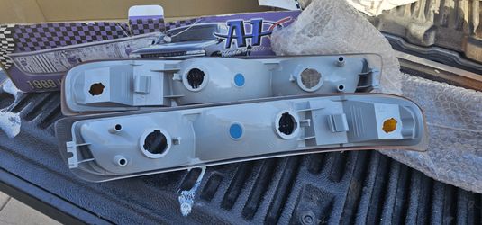 2005 Yukon signal lights