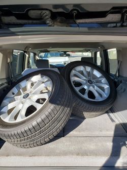Selling 17 in tires with 19 Ford fusion rims 17" michelin energy tires like new