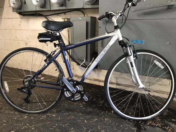 trek female hybrid bike