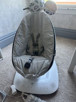 baby swing (4moms)