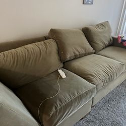 couch / pull out bed