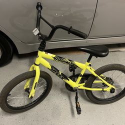 Huffy Rockit 18” Youth Bike With Training Wheels 