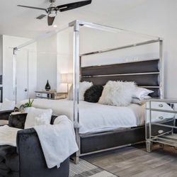Modern Canopy Bed 