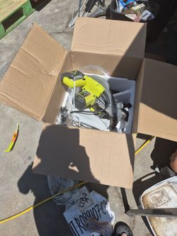 RYOBI
14 Amp Corded 10 in. Compound Miter Saw with LED Cutline Indicator STORE PRICE $179