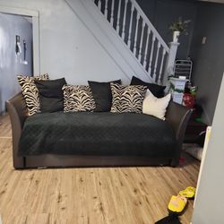 Daybed With Twin And 2 End Glass Table