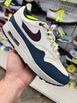 NIKE AIR MAX 1 COCONUT MILK BURGUNDY CRUSH SNEAKERS SIZE 9.5 USED ENTRUPY VERIFIED