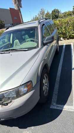 2004 VOLVO XC70