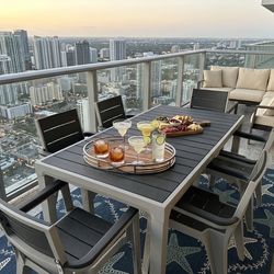 *Free Delivery* Beautiful comedor