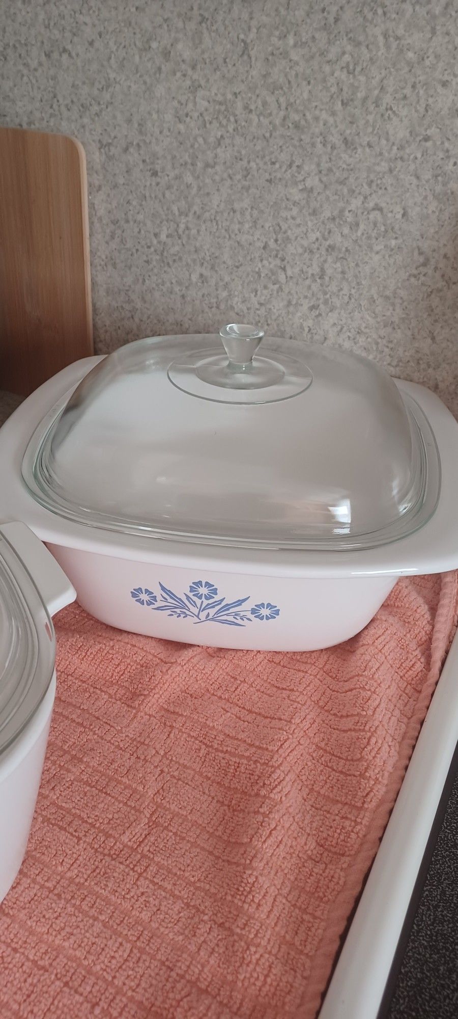 Vintage 2 4Quart Corning Ware. Excellent Condition Like New