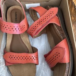 Cobb Hill Women's May Wave Strap Sandal