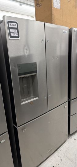 💥Great Save💥 28 Cu. Ft. Standard Depth French Door Refrigerator in Smudge-Proof Stainless Steel ENERGY STAR