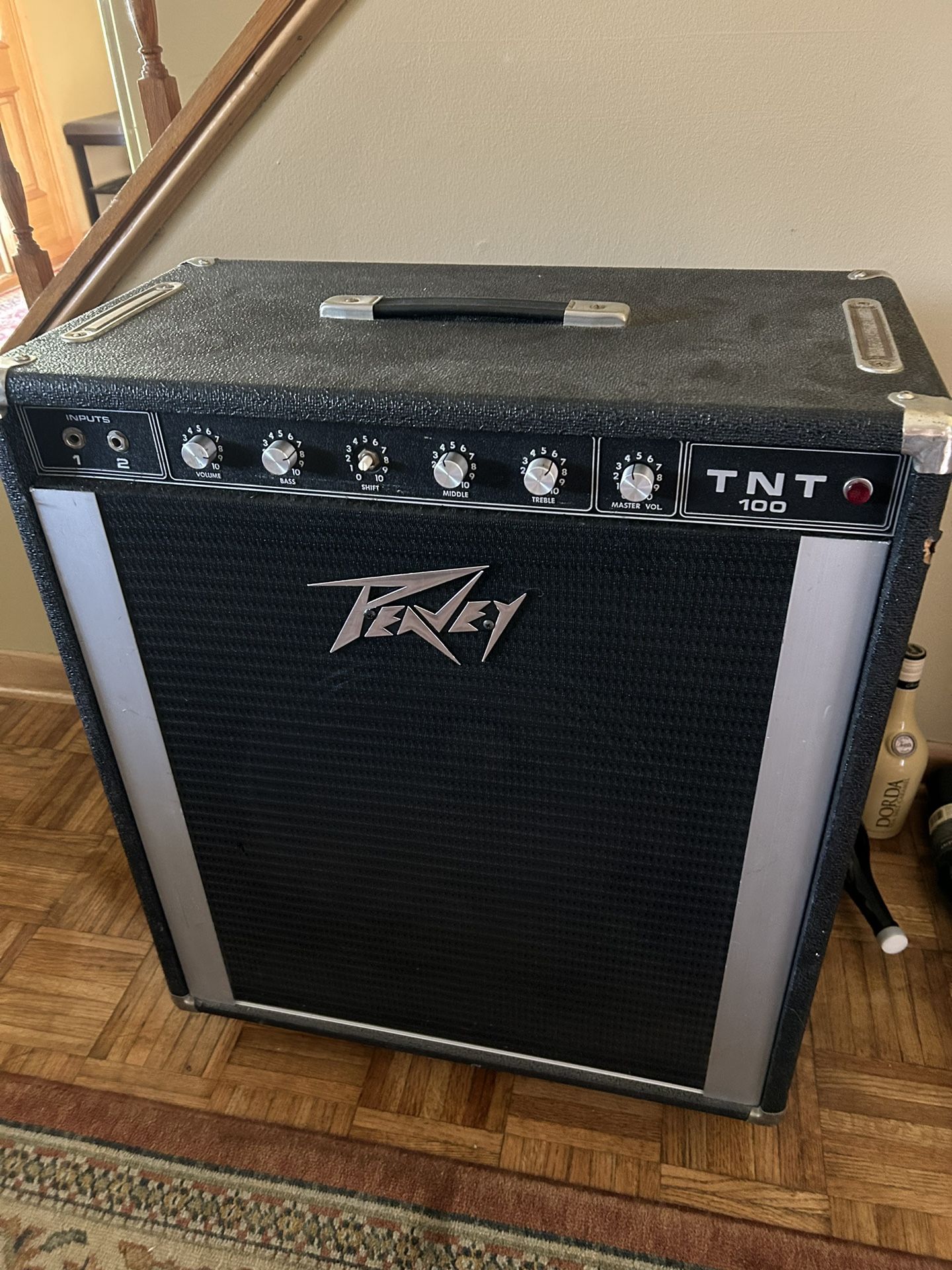 Peavey Bass Amp TNT 100 W/wheels