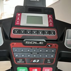 Sole F63 Treadmill 