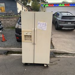 Whirlpool Refrigerator 