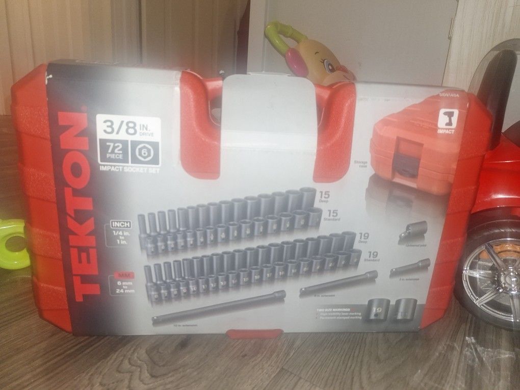TEKTON IMPACT SOCKET SET. 72 PIECE