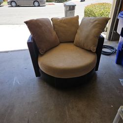 Mocha  Leather  & Suede  Round Sofa Seat