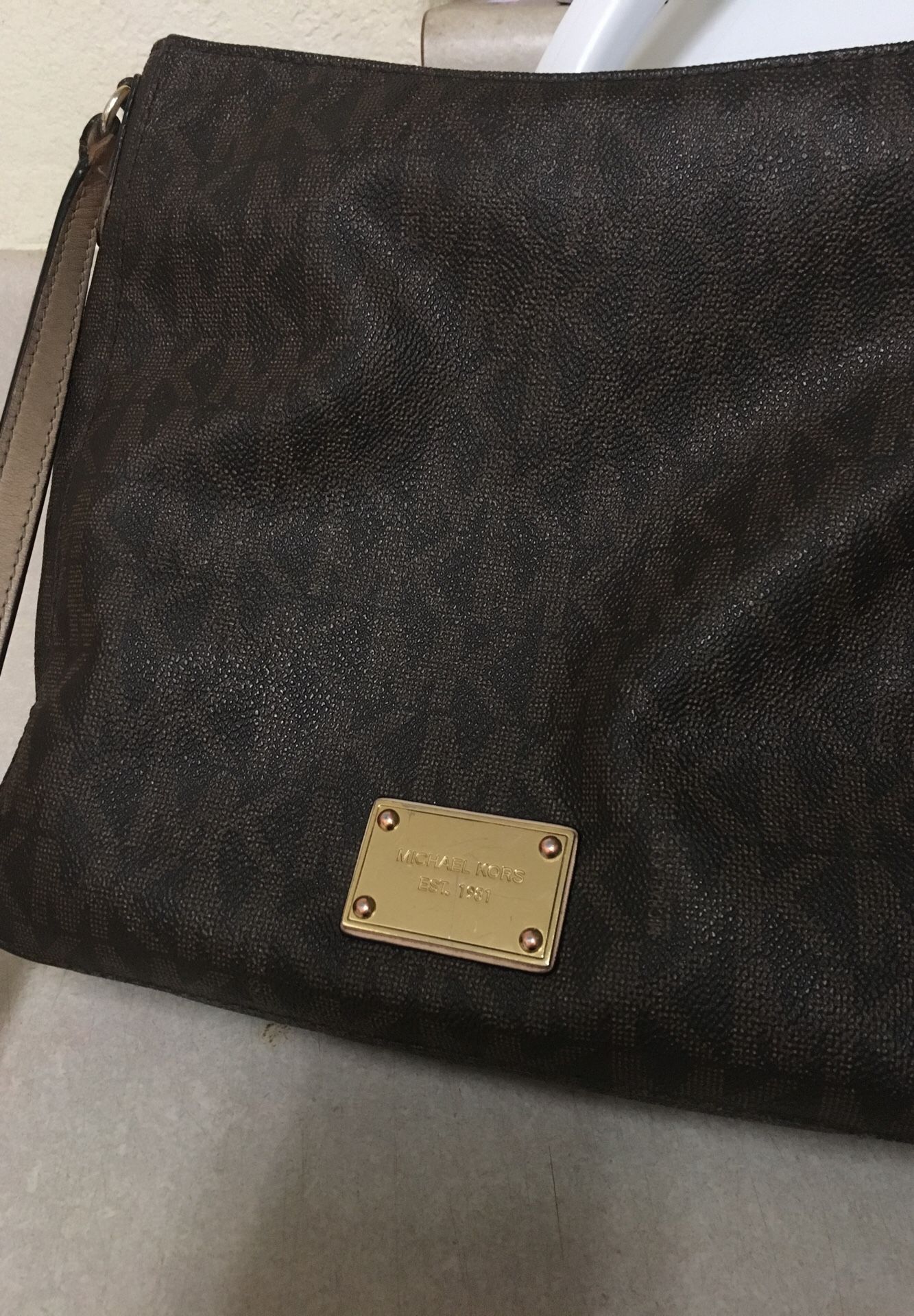 Michael Kors Messenger Bag