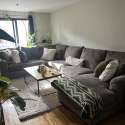 Bob’s Luxe Gray right arm facing 4 piece sectional