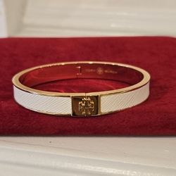 Brand New White Tory Burch Kira Enamel Hinged Bangle Bracelet with logo 18K-Gold-Plated