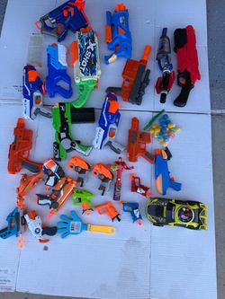Large Lot of Nerf and Toy Blasters