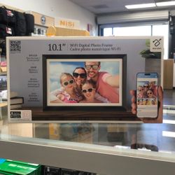Aluratek 10. 1 Wifi Touchscreen Frame Digital Photo Frame Brand New 