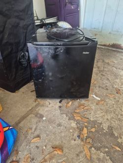 1.7cubic mini fridge