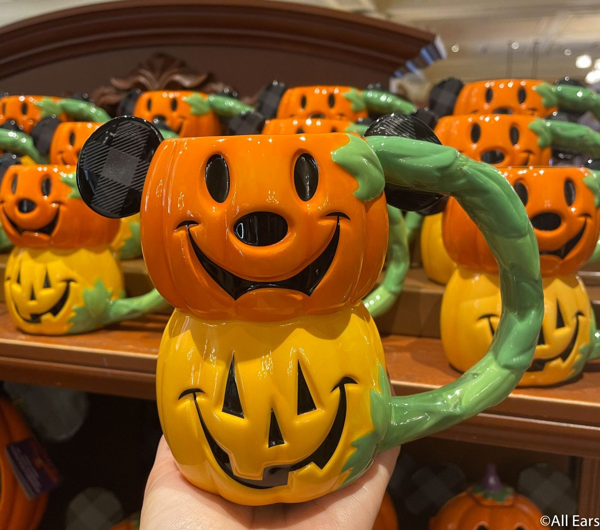 Disney Parks Mickey Pumpkin Trick or Treat Halloween Ceramic Coffee Mug