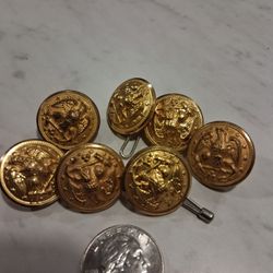 🦅 Vintage Military Buttons – Set of 7