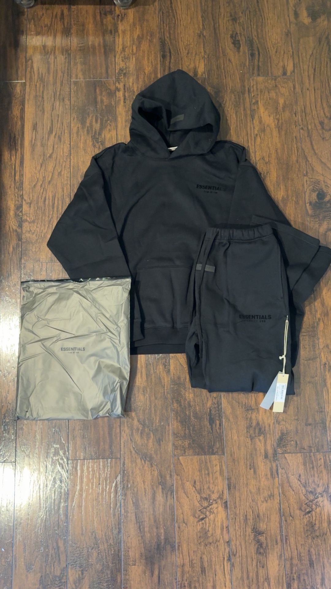 Black Essentials Set