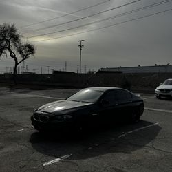 Es Muy Buen Carro, No Le Duele Nada, Vendo Por Motivo De Viaje 