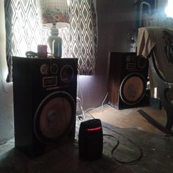 Kenwood Speakers 