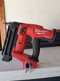 Milwaukee M18 Fuel 18Ga Brad nailer tool only