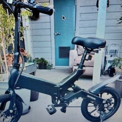 LIKE NEW! Jetson Haze Folding electric EBike 15.5 MPH-20 Mile Range Great for work commute or fun