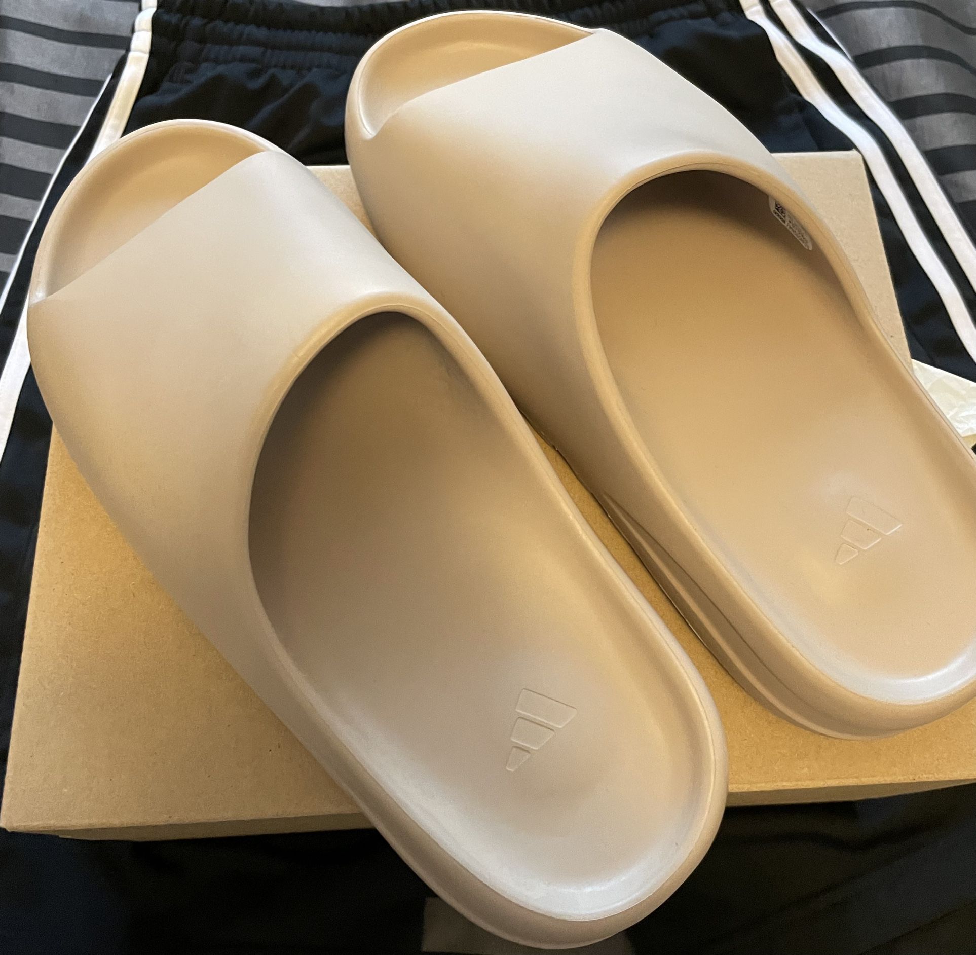 Yeezy Slide Pure (GZ5554) 100% Authentic Brand new for Sale in Tamarac