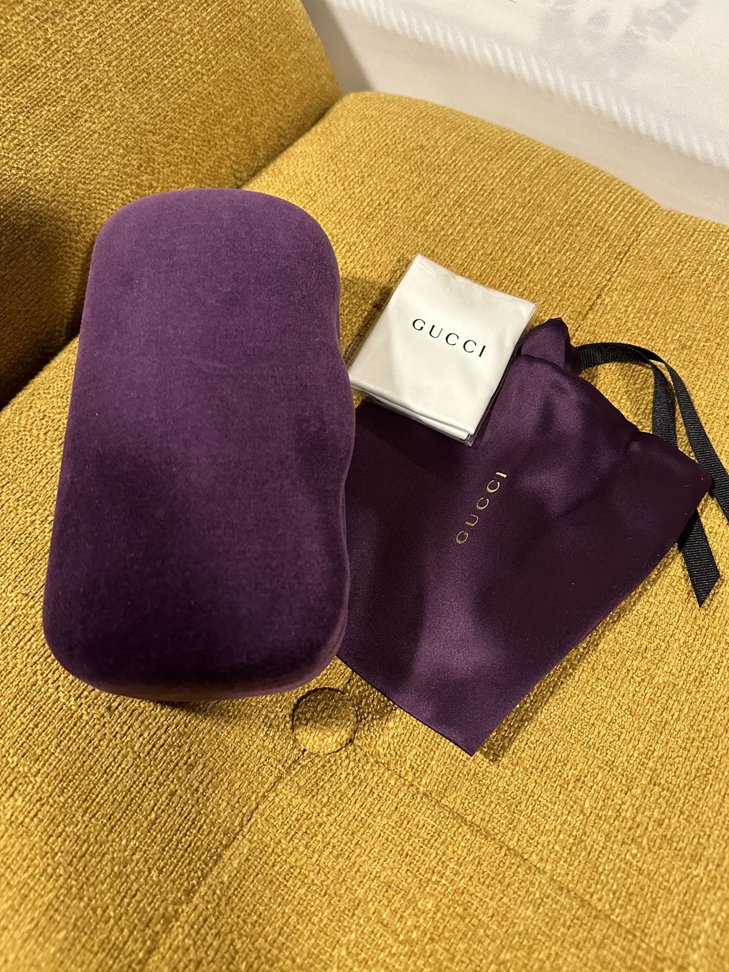 Authentic New Gucci Purple Velvet Eyeglass Subclass Case 