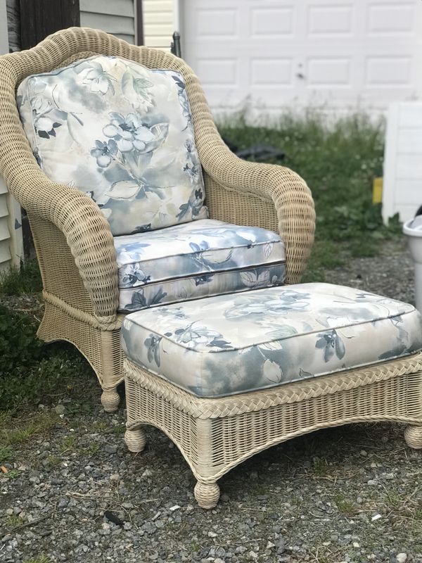 Elegant Ethan Allen Wicker Patio Indoor Chair W Matching Ottoman