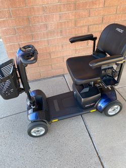 GoGo Sport 4 Wheel Scooter