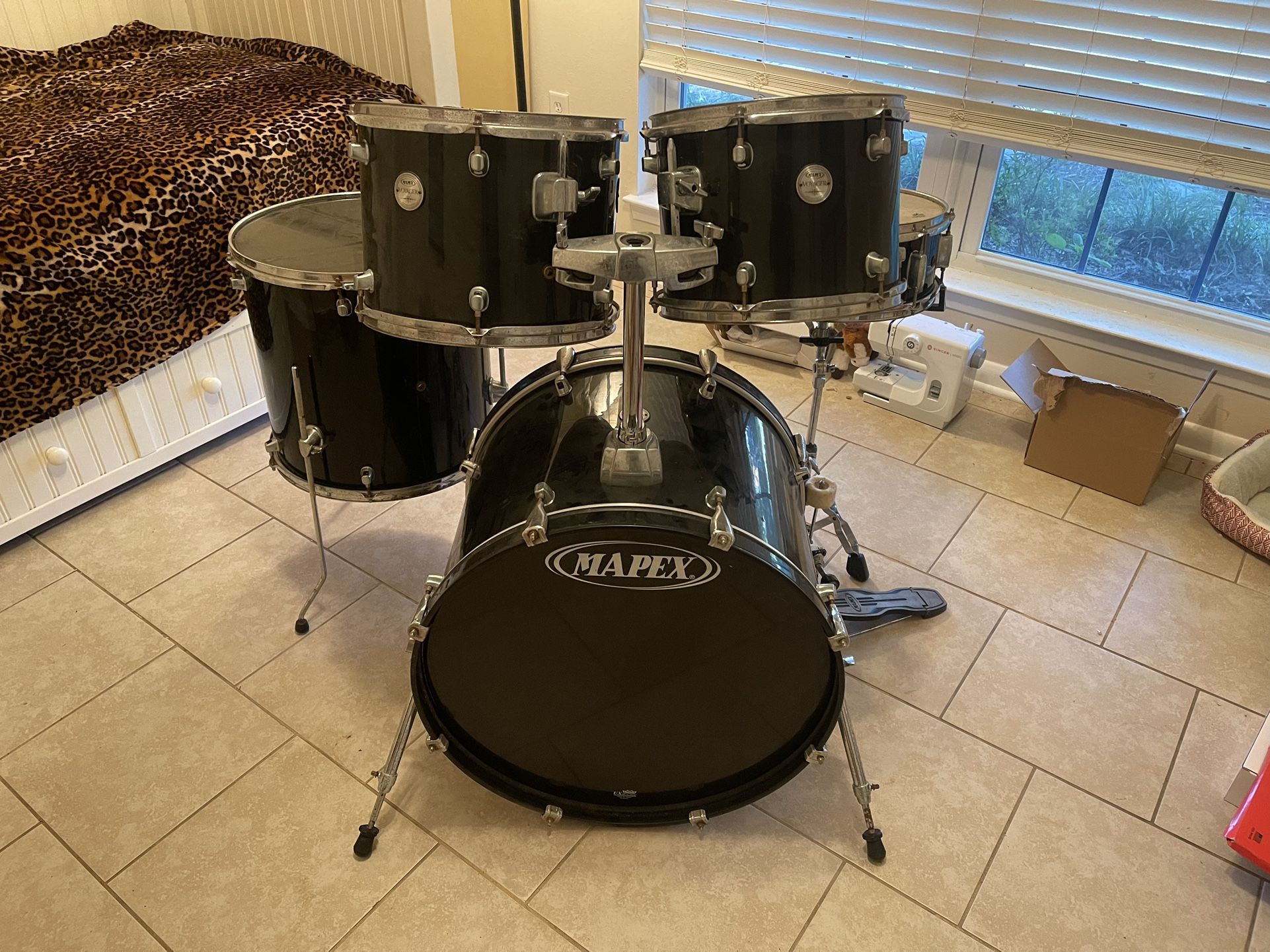 Mapex drums voyager 5piece